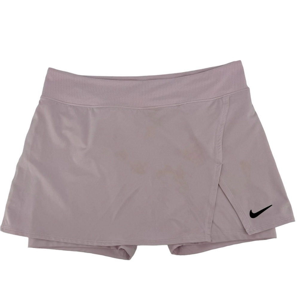 Nike Dri-Fit Light Pink Skorts. Size Large, Slim Fit.